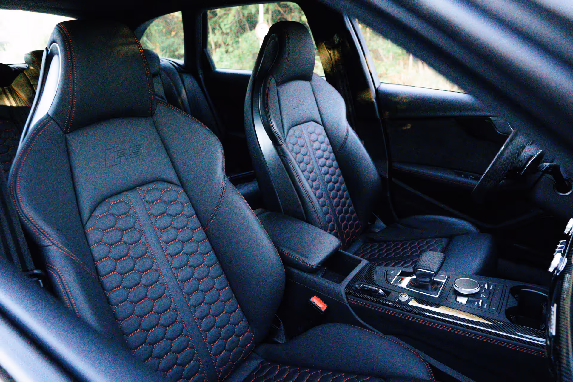 Customized car seat covers in custom colours and design